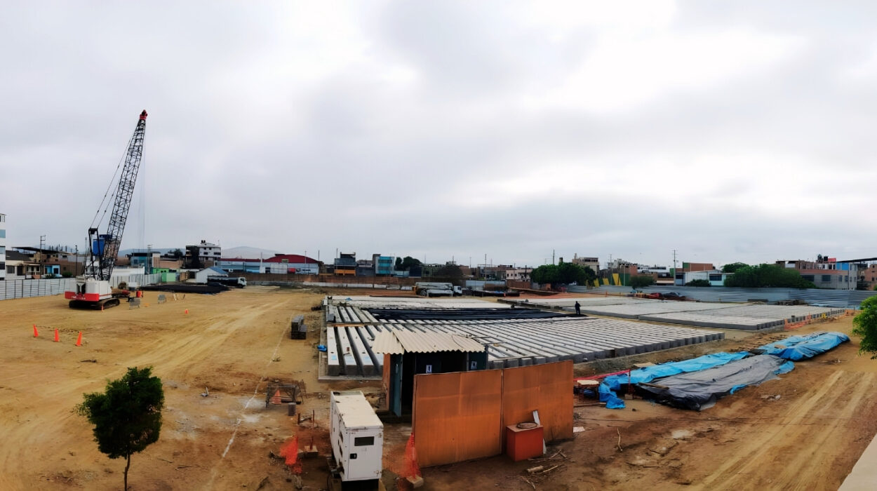 Pilotes hincados de concreto en obras de Chimbote
